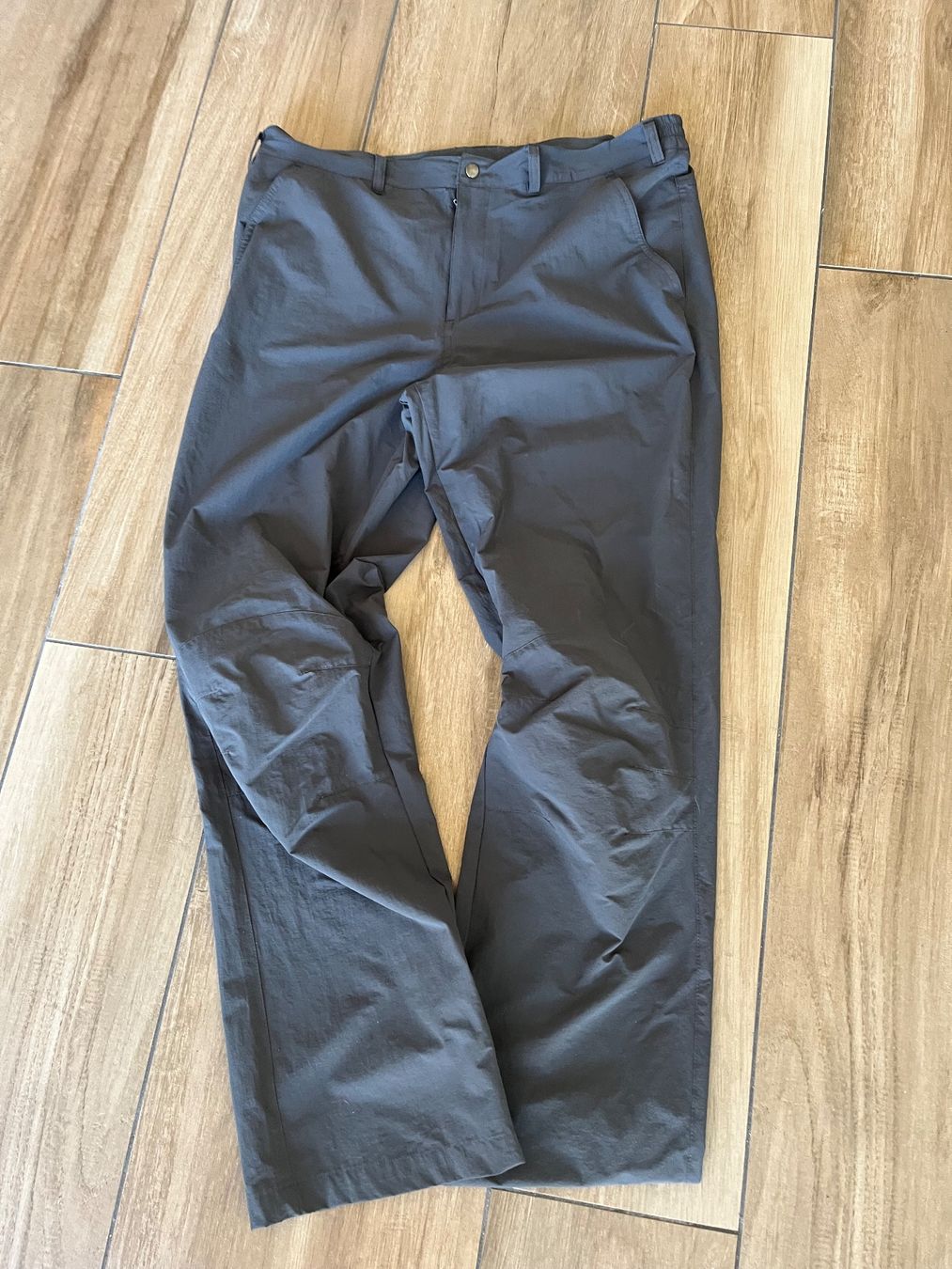 Pantaloni: Sport u. Freizeit Hose – Nuovo (secondo la descrizione) da Faoug venduto da metropark