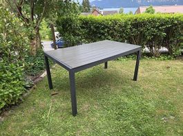 Gartentisch