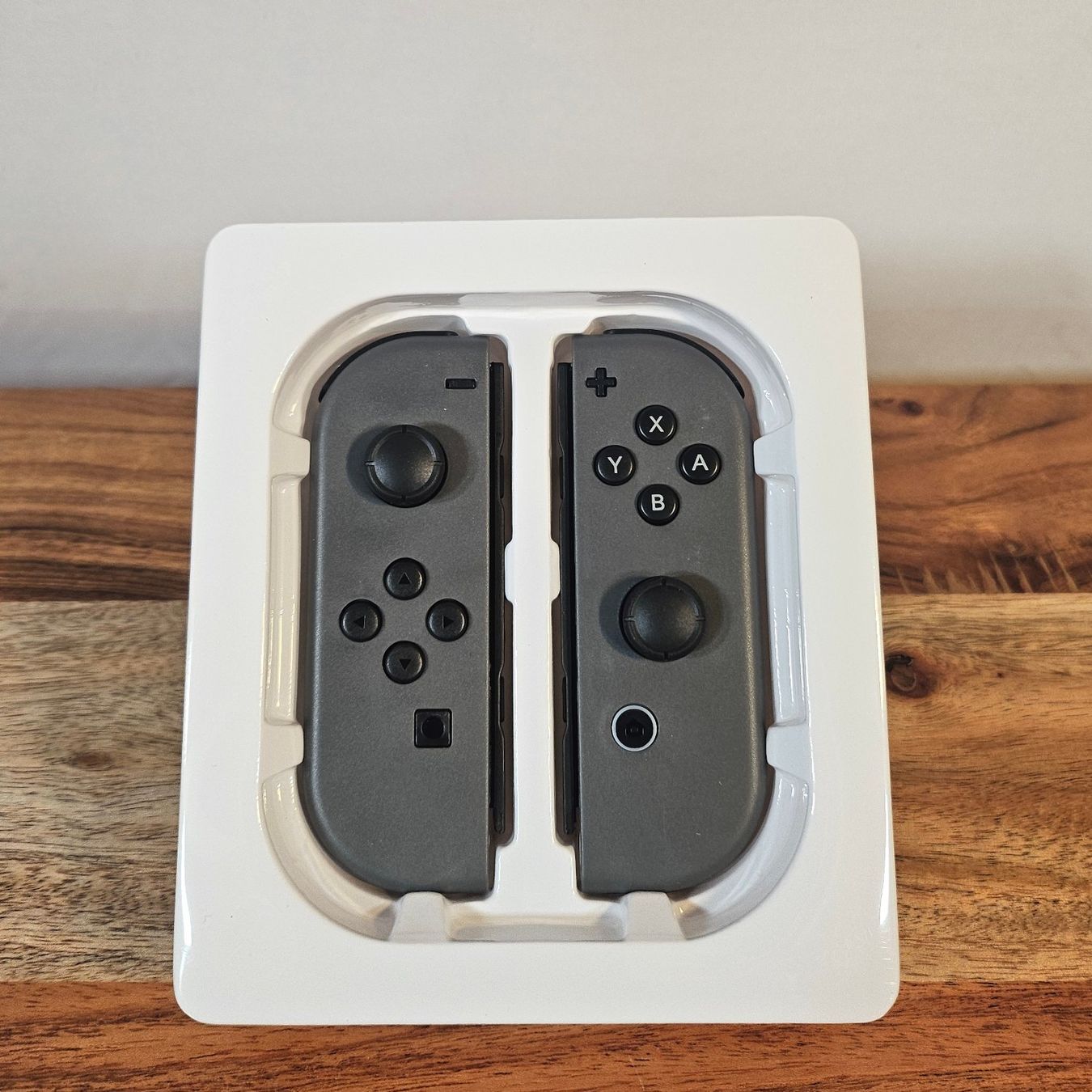 Controller: 2 Stück Ersatz Joy Con Controller Kompatibel Nintendo Switch – Nuovo e nell'imballaggio originale da Hundwil venduto da pak_b5sl 8