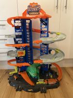 Hot Wheels Ultimate Garage Robo Beasts Spielset mit 4 Autos