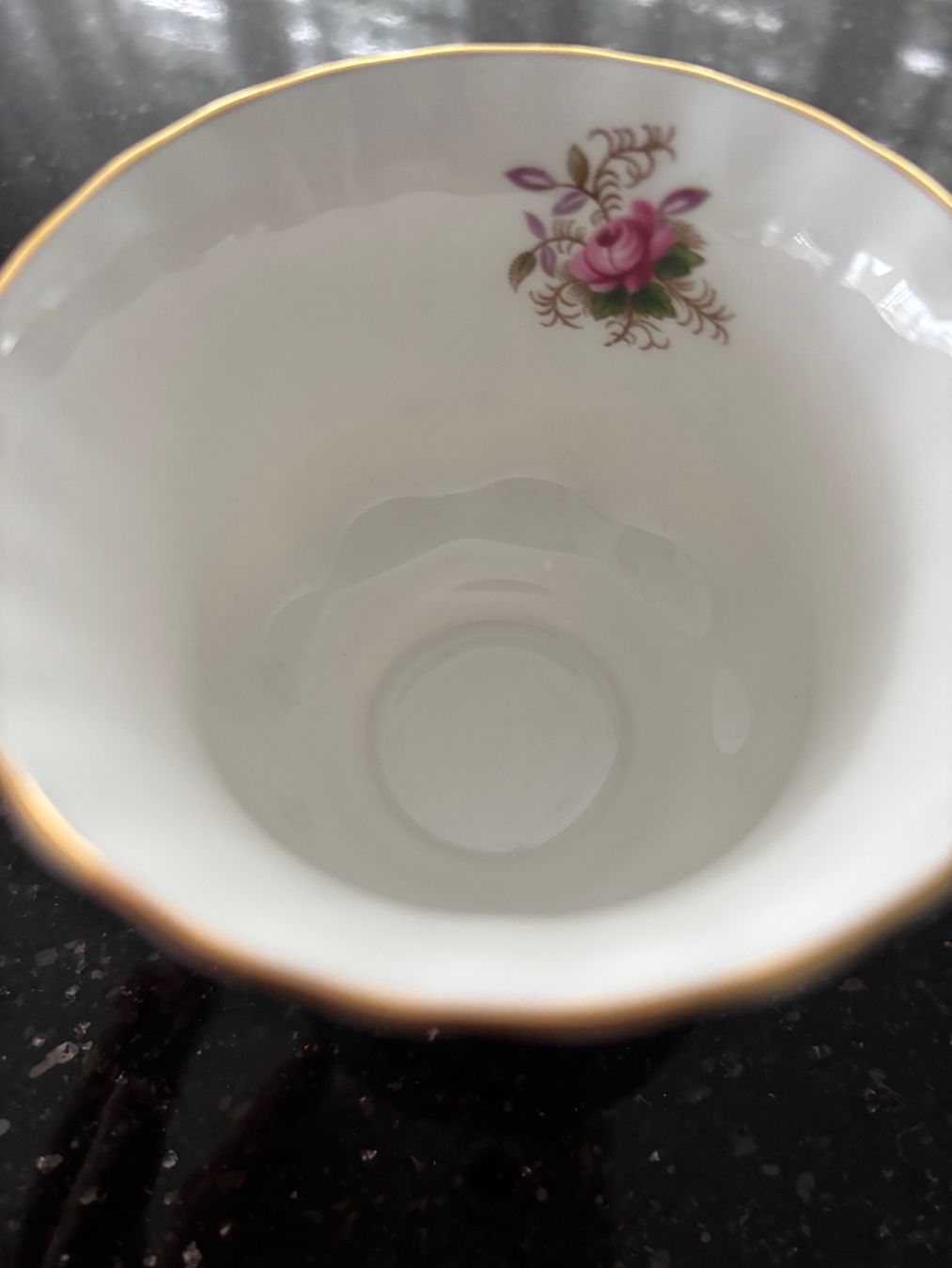 Royal Albert Geschirrsets: Royal Albert Moss Rose Gedeck – Gebraucht aus Jonschwil von Dr.MeganHunt 3