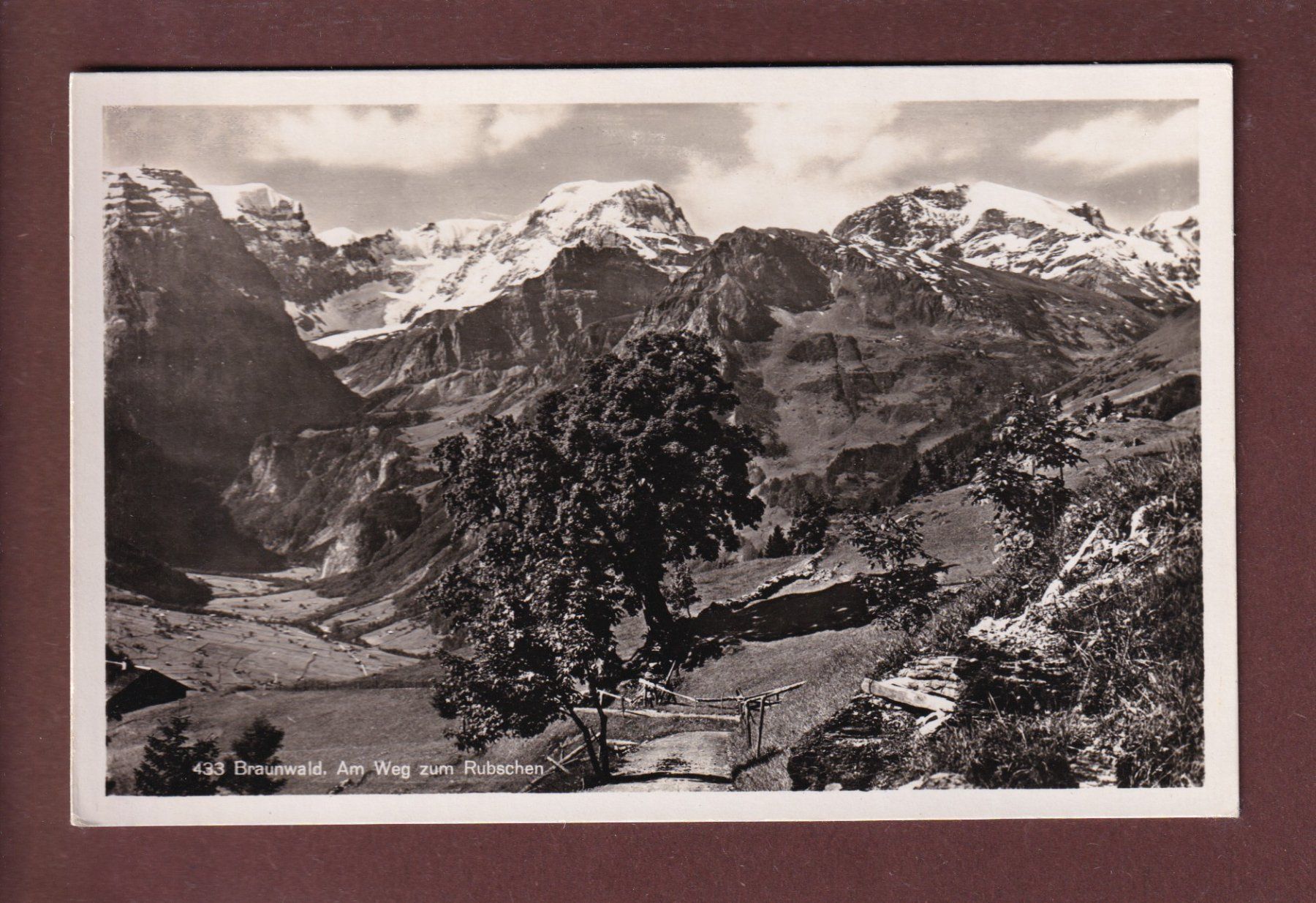 Cartoline postali: BRAUNWALD - Am Weg zum Rubschen – Usato da Pully venduto da nicecards