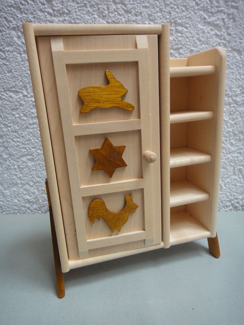 Case e mobili per bambole: Puppenstubenmöbel, Kinderzimmerschrank – Nuovo (secondo la descrizione) da Detligen venduto da Crissie307