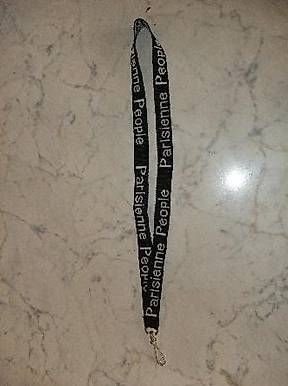 Ketten: Collier à badge pour manifestation VIP – Gebraucht aus Onex von jef_8d6k