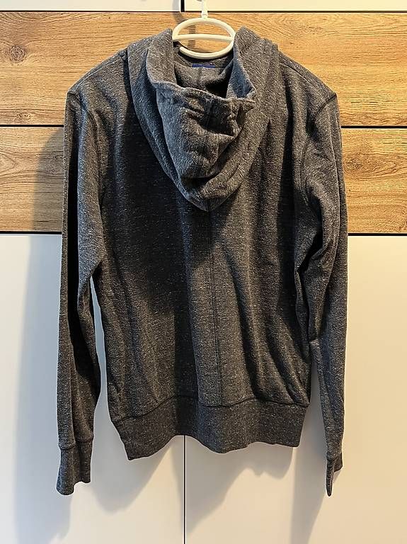 Pullover & Sweatshirts: Nike Hoodie M – Gebraucht aus Wädenswil von esp_z8tb 2