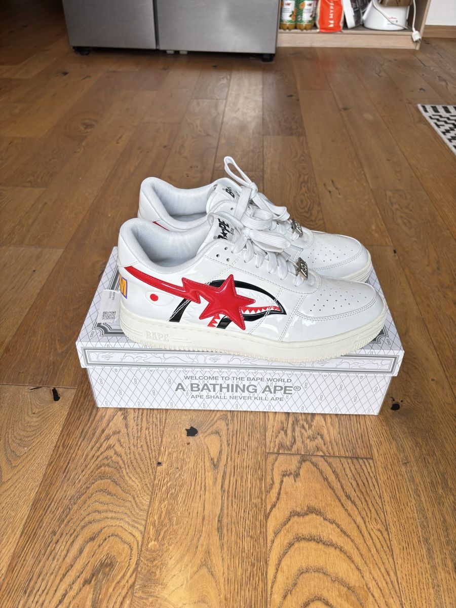 Bape Scarpe da uomo: A Bathing Bape BAPESTA low shark blanc – Usato da Pâquier-Montbarry venduto da dloic_ 3
