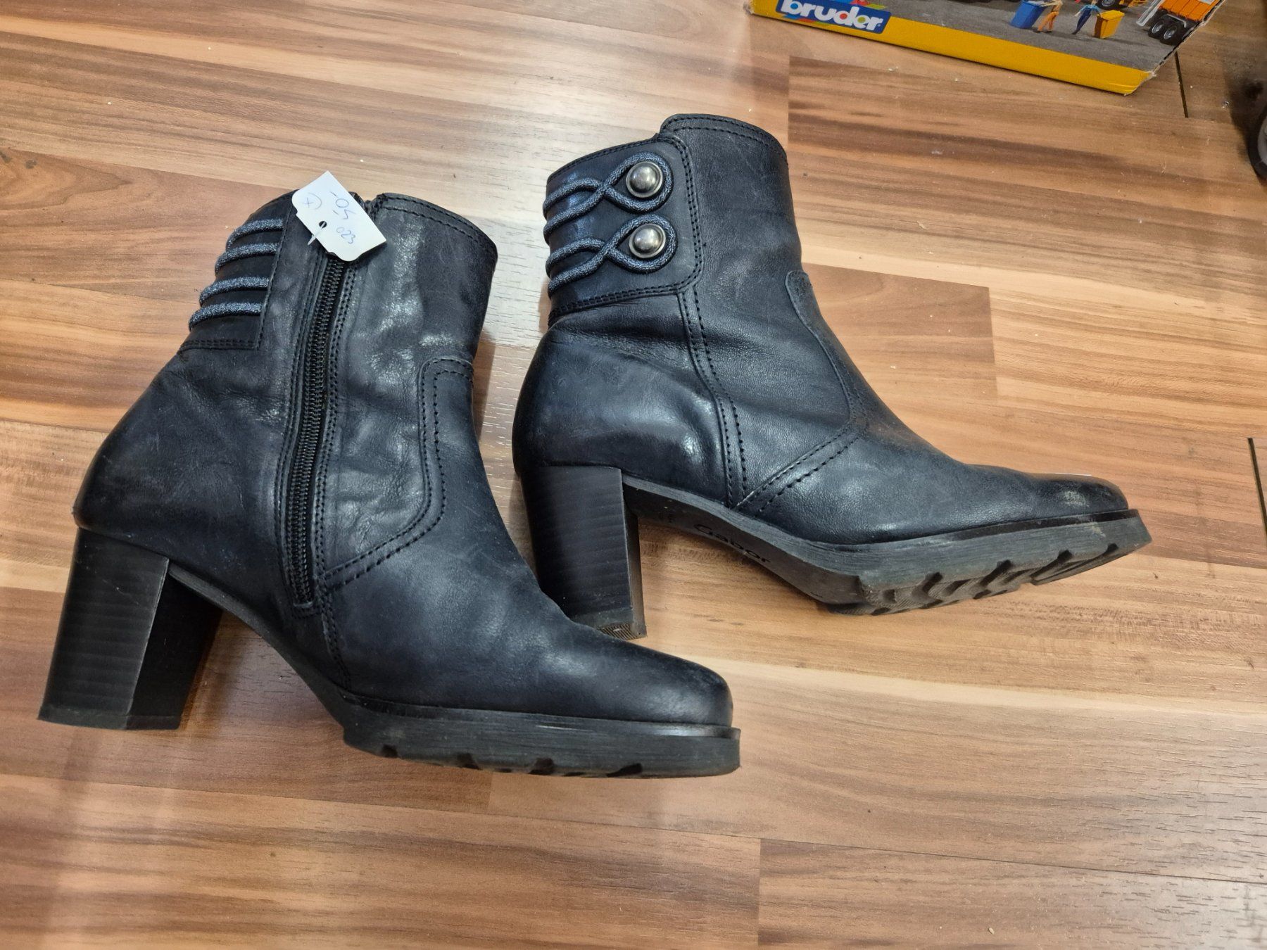 Gabor Scarpe da donna: 1 Paar Stiefeletten  gr36 Gabor B14 – Usato da Schwarzenburg venduto da Flamingo07 1