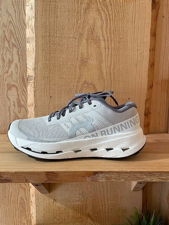 Scarpe da donna: Women's ON CLOUDULTRA 3 – Usato da Grindelwald venduto da Backdoor_Shop