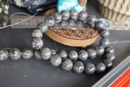 Phlogopit  12mm  Kugel     Strang  – Räumung