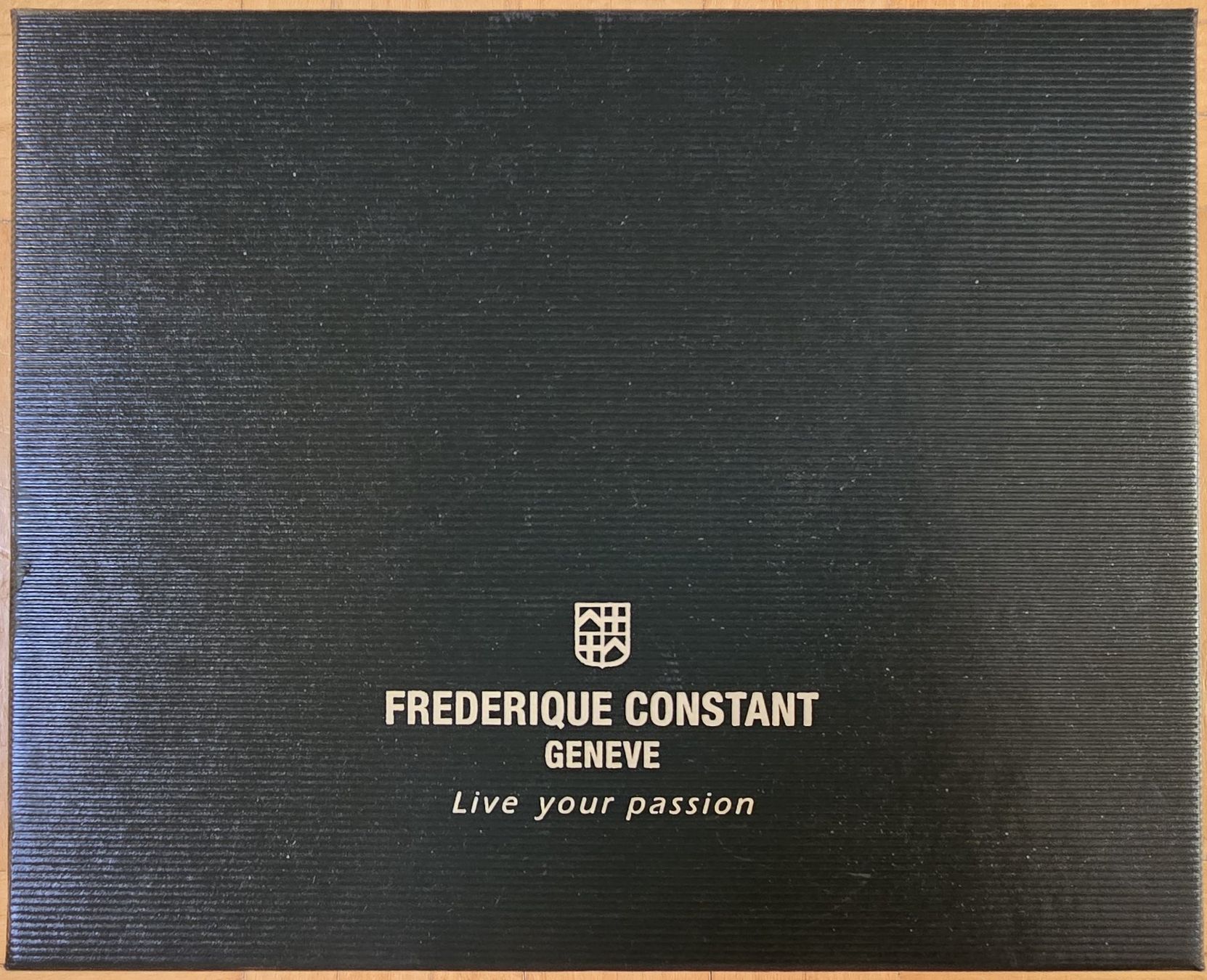 Scatole porta orologi: Frederique Constant : Uhrenbox - Komplettes Set mit Umkarton – Usato da Froideville venduto da xXSebastienXx 7