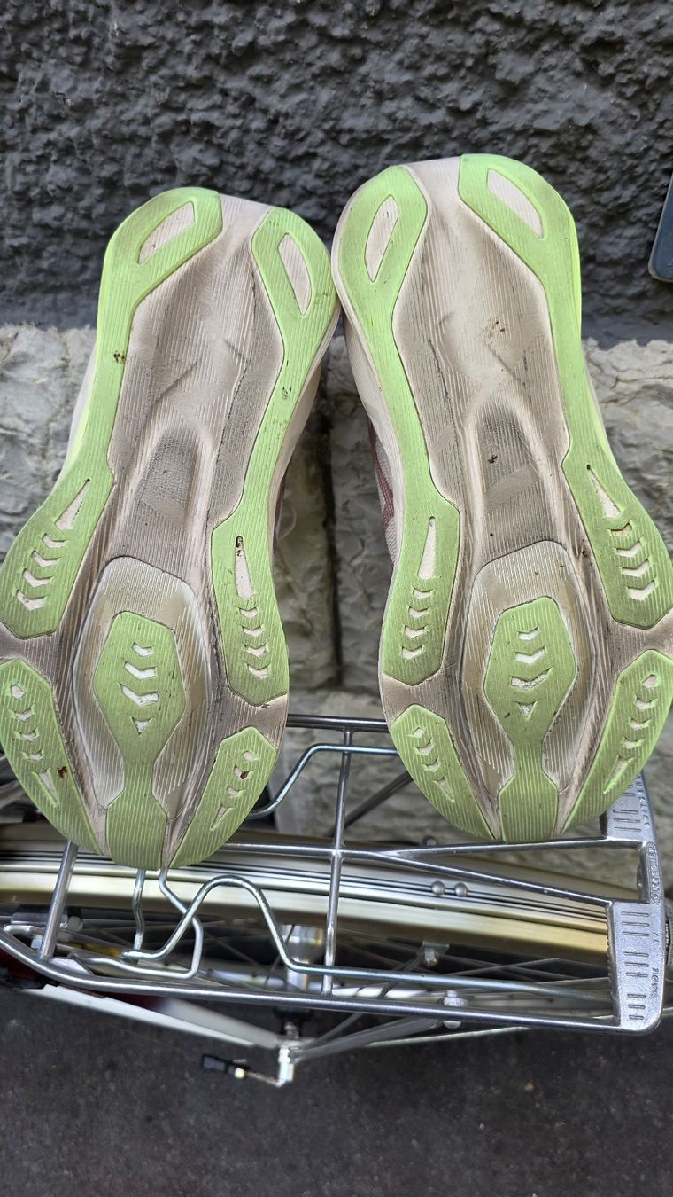 Asics Scarpe da uomo: Asics Novablast 6 gr. 42.5 – Nuovo (secondo la descrizione) da Kölliken venduto da pepe_1985 4