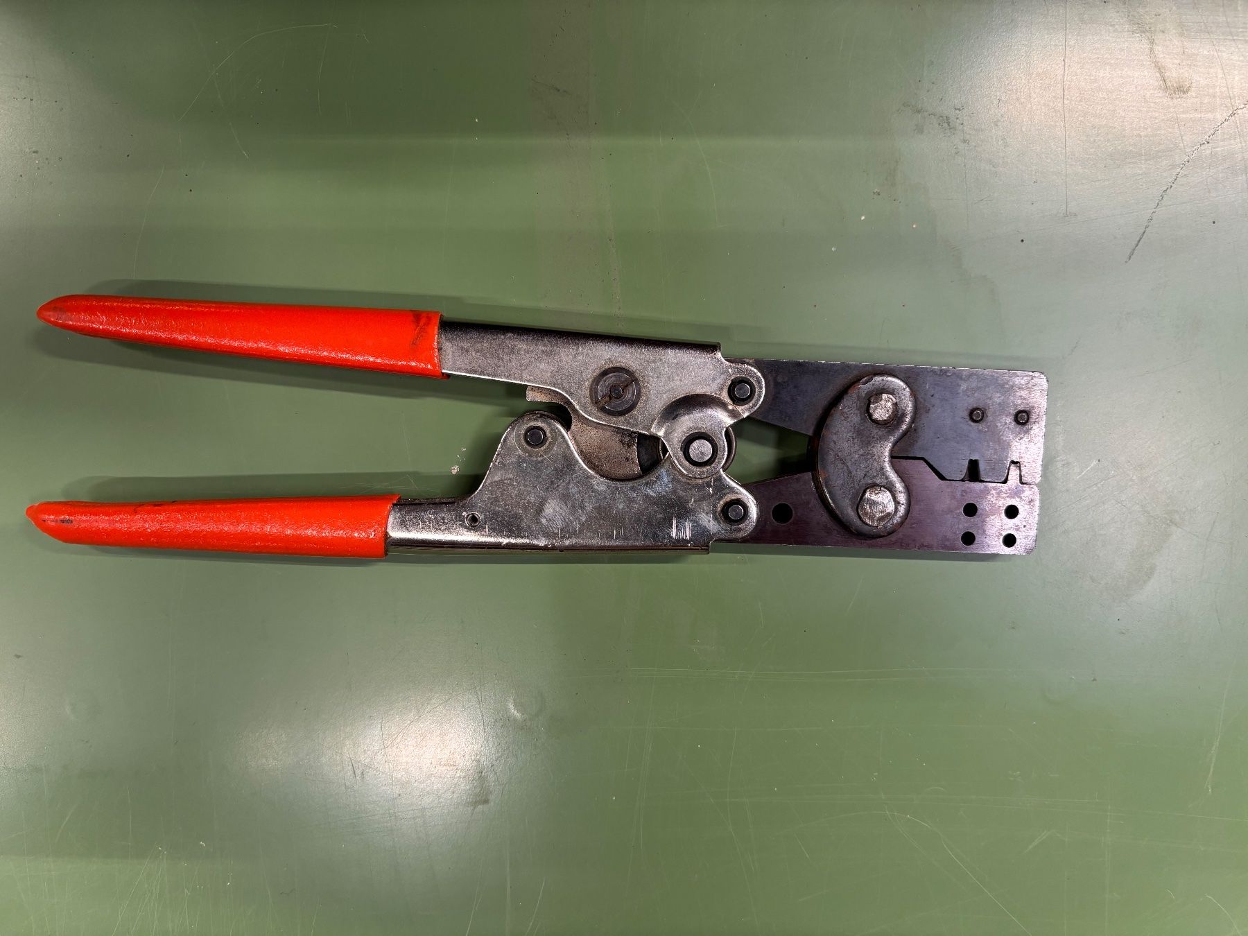 Alle Werkzeuge: Molex HTR L115 Crimpzange, Kabelschuhzange – Gebraucht aus Winterthur von ReUse_Baumarkt 2