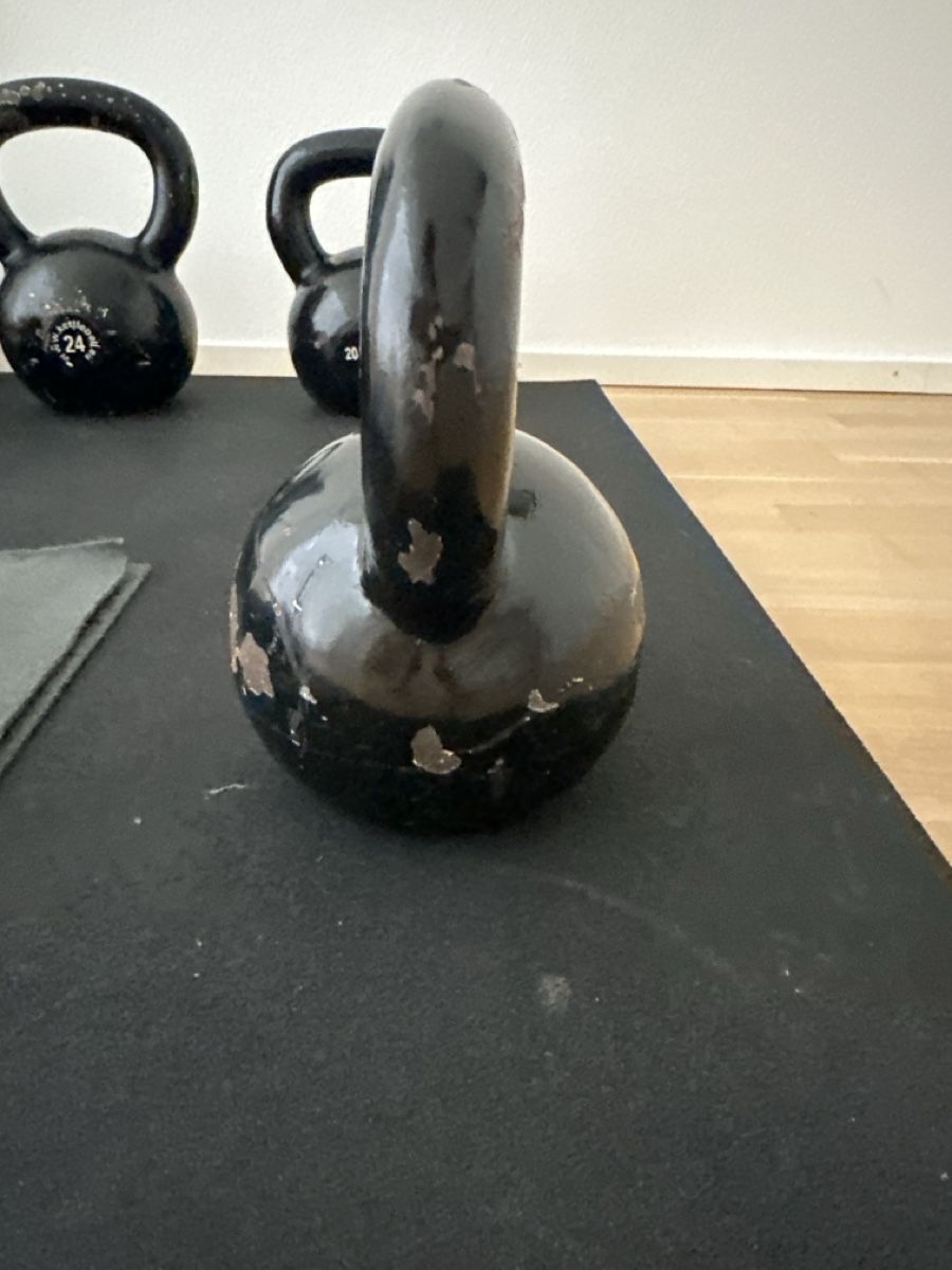Bollitori: Kettlebell schwarz 16 kg – Usato da Allschwil venduto da MB4123 3