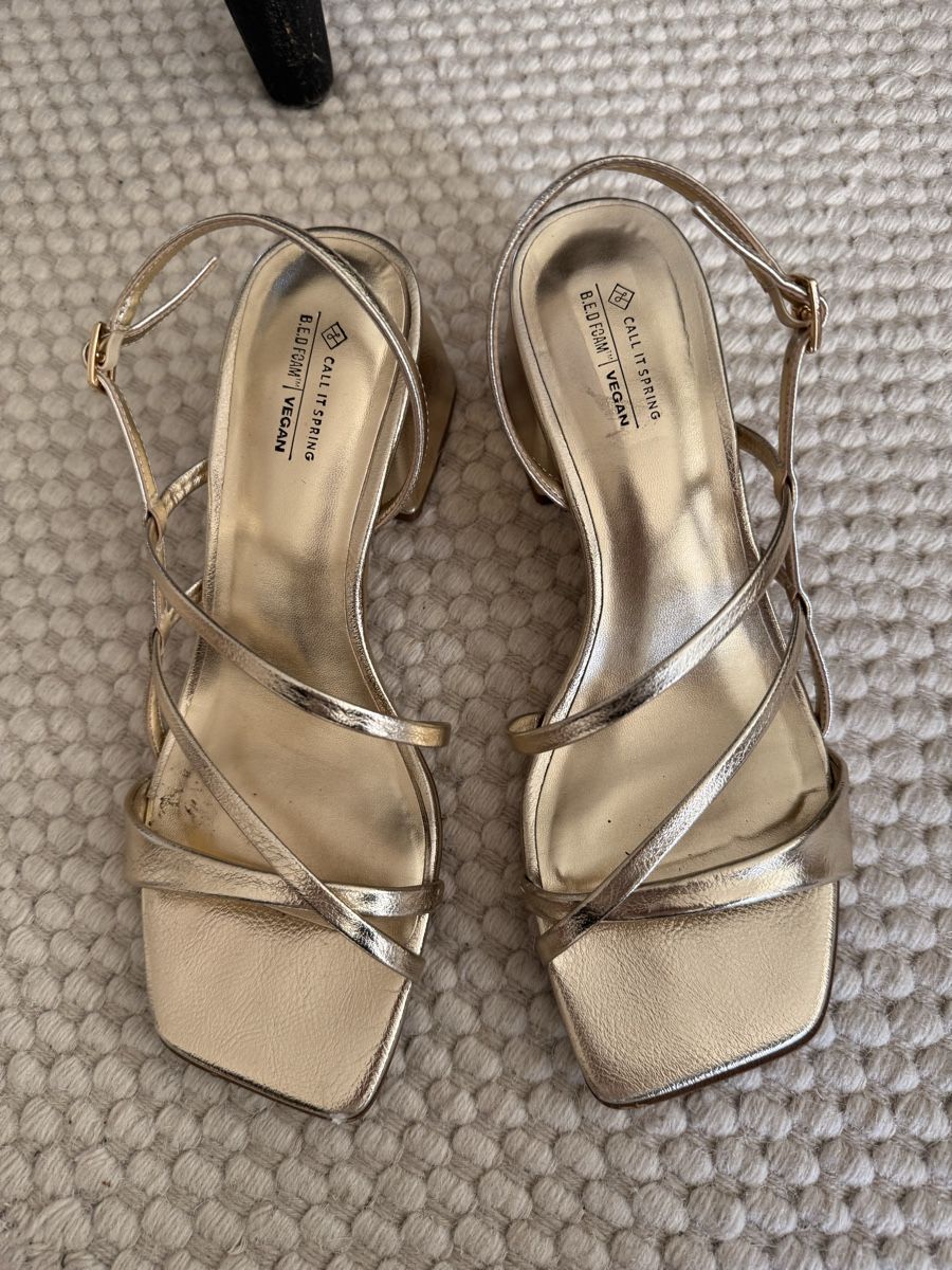 Scarpe da donna: High Heels Gold Grösse 39 – Usato da Mörschwil venduto da Seegurke18