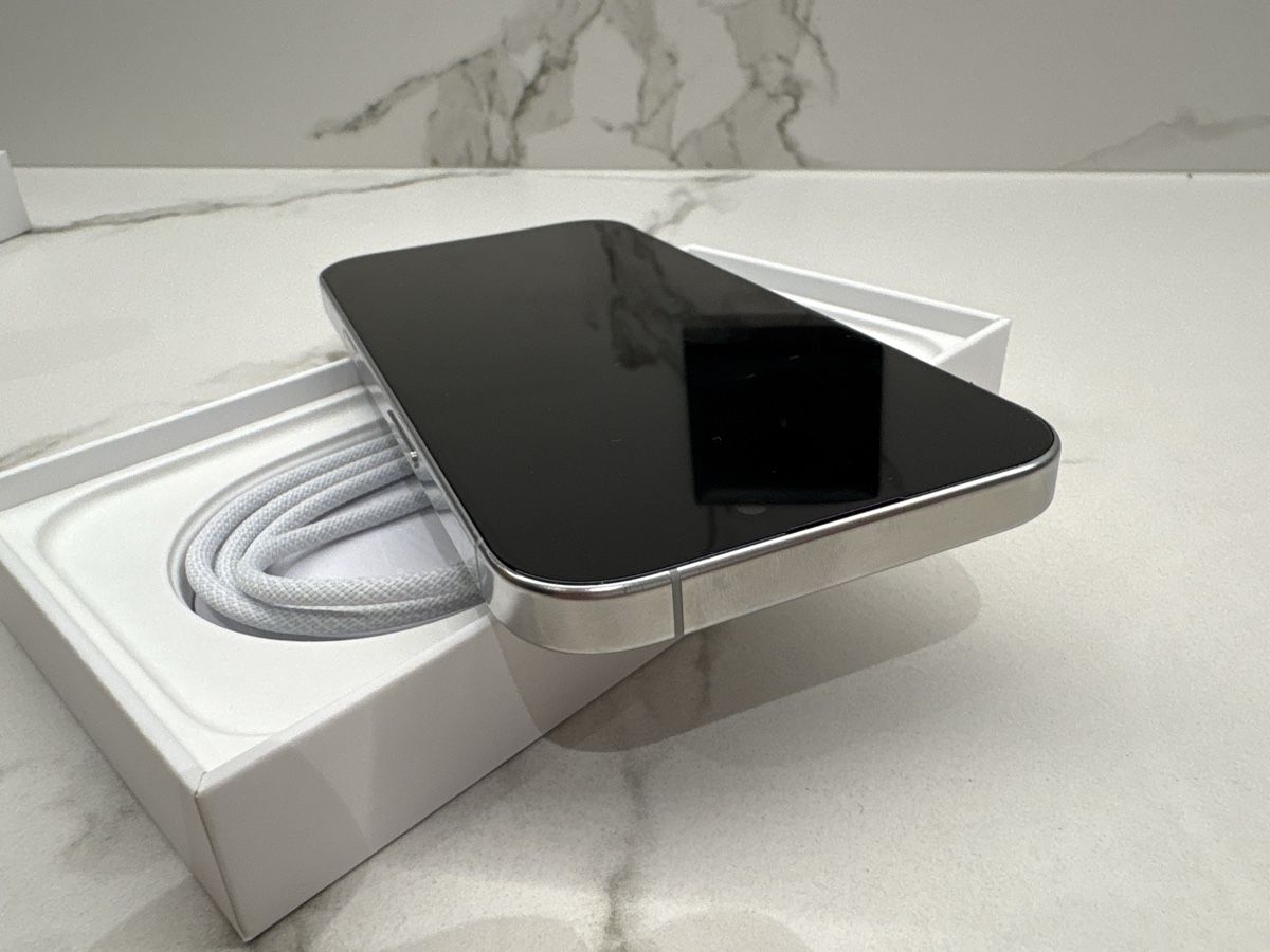 Apple Portables: iPhone 16 Pro, Withe Titanium, 256GB – D'occasion à Neuenegg par CarreraT 7