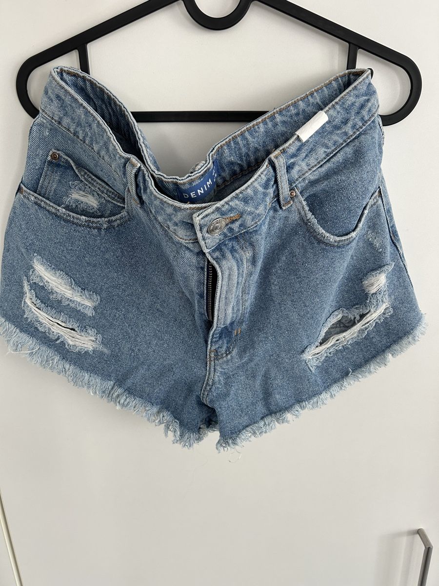 Jeans: Jeansshorts – Usato da Merenschwand venduto da ___niggi___