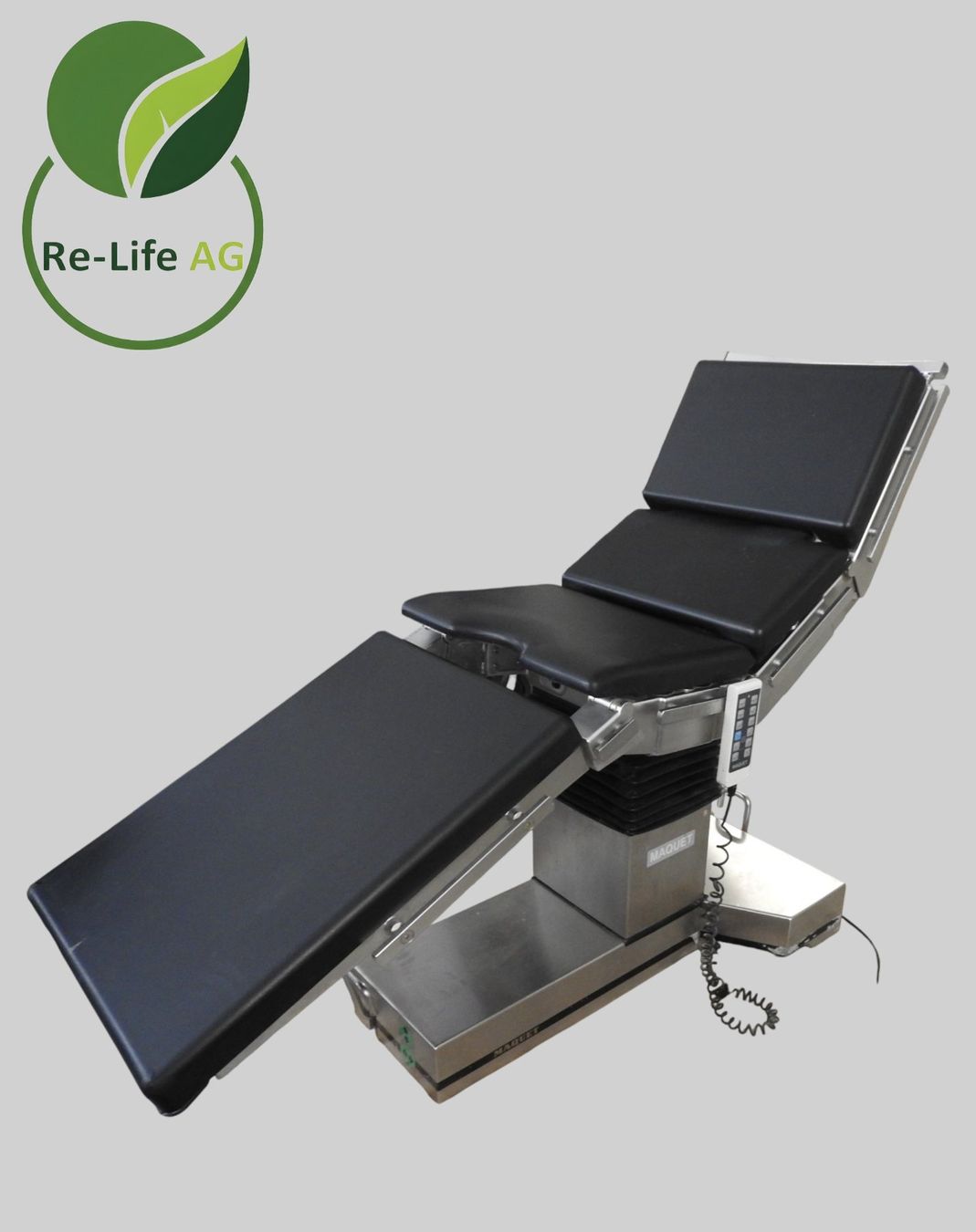 Appareils médicaux: Maquet Universal Operating Table Electrohydraulic operating – D'occasion à Reinach BL par Re-LifeAG_Labor