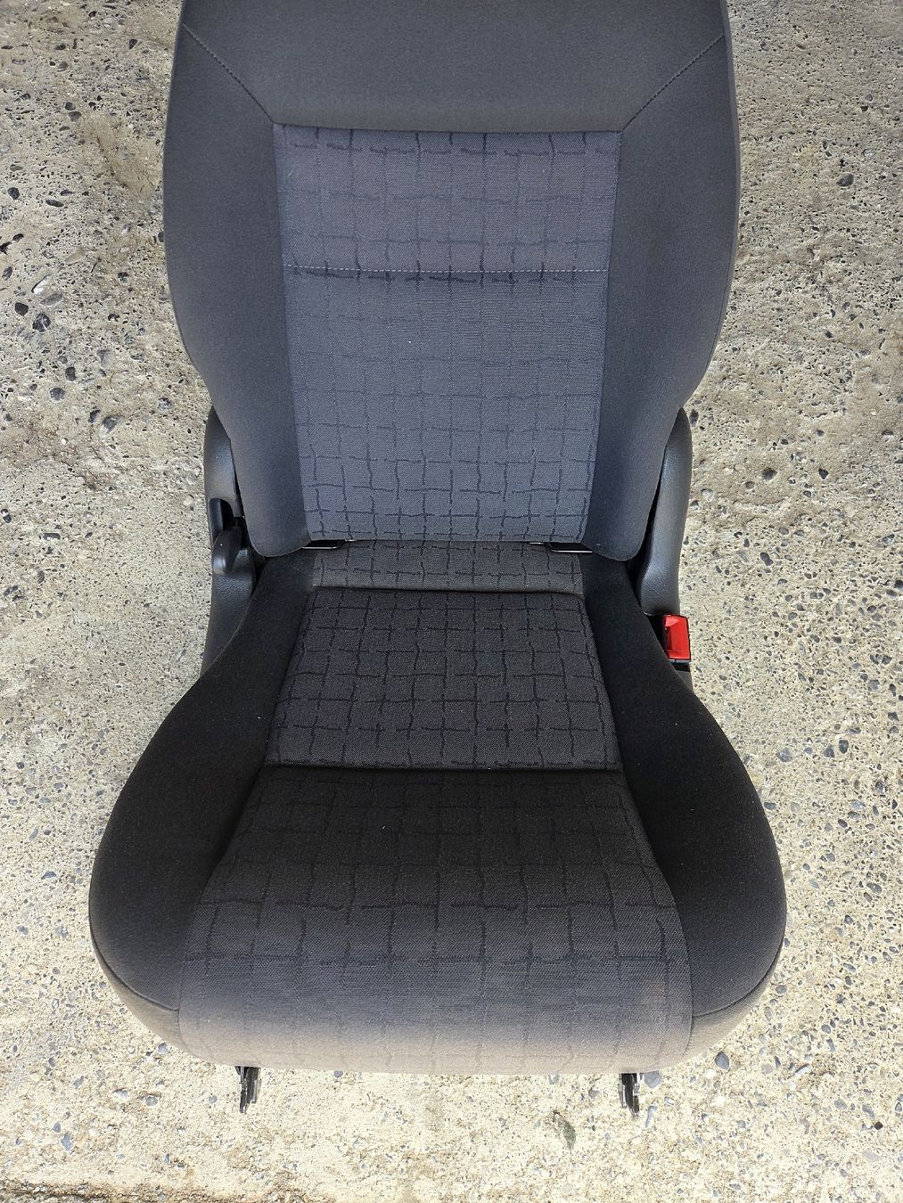 Seat Tutti pezzi di ricambio auto: Autositz zu Seat Alhambra/VW Sharan – Usato da Reitnau venduto da Bluepower98 1