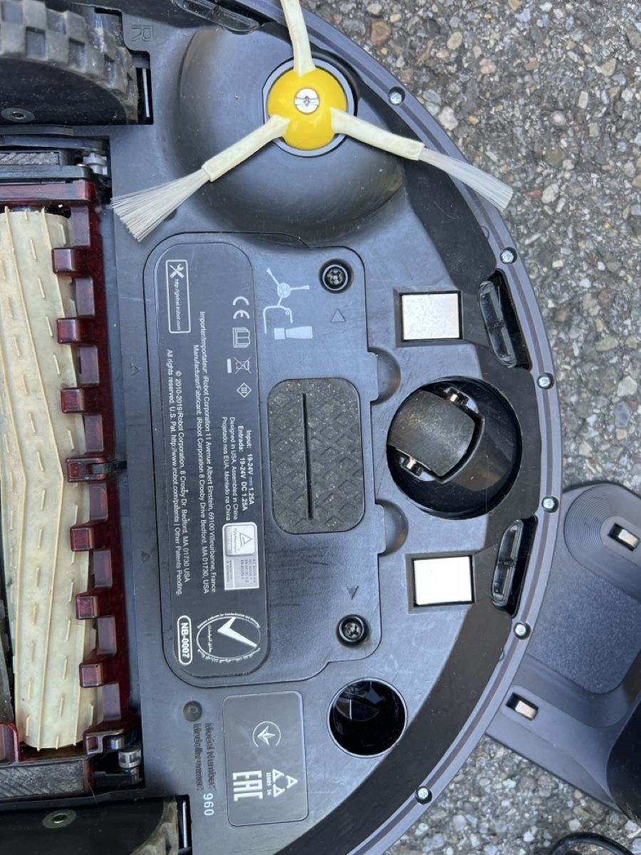 Irobot Aspirapolveri & Accessori: 2 Roomba Staubsaugrobotger als Defekt von 1 chf – Difettoso da Zürich venduto da Thunderracer84 1