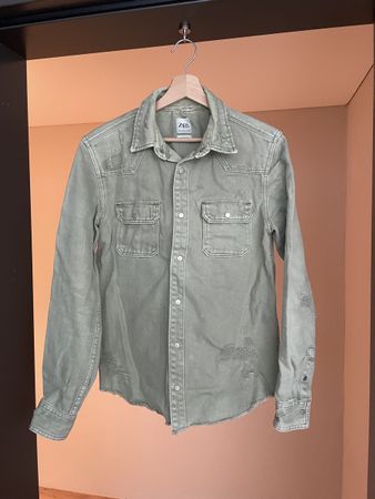 Stylisches ZARA Herrenhemd Grösse S