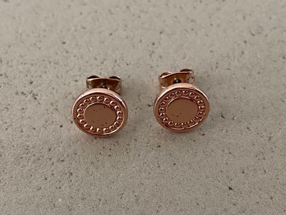 Boucles d'oreille: Ohrstecker rose 🌸 – D'occasion à Zürich par ClosetQueen