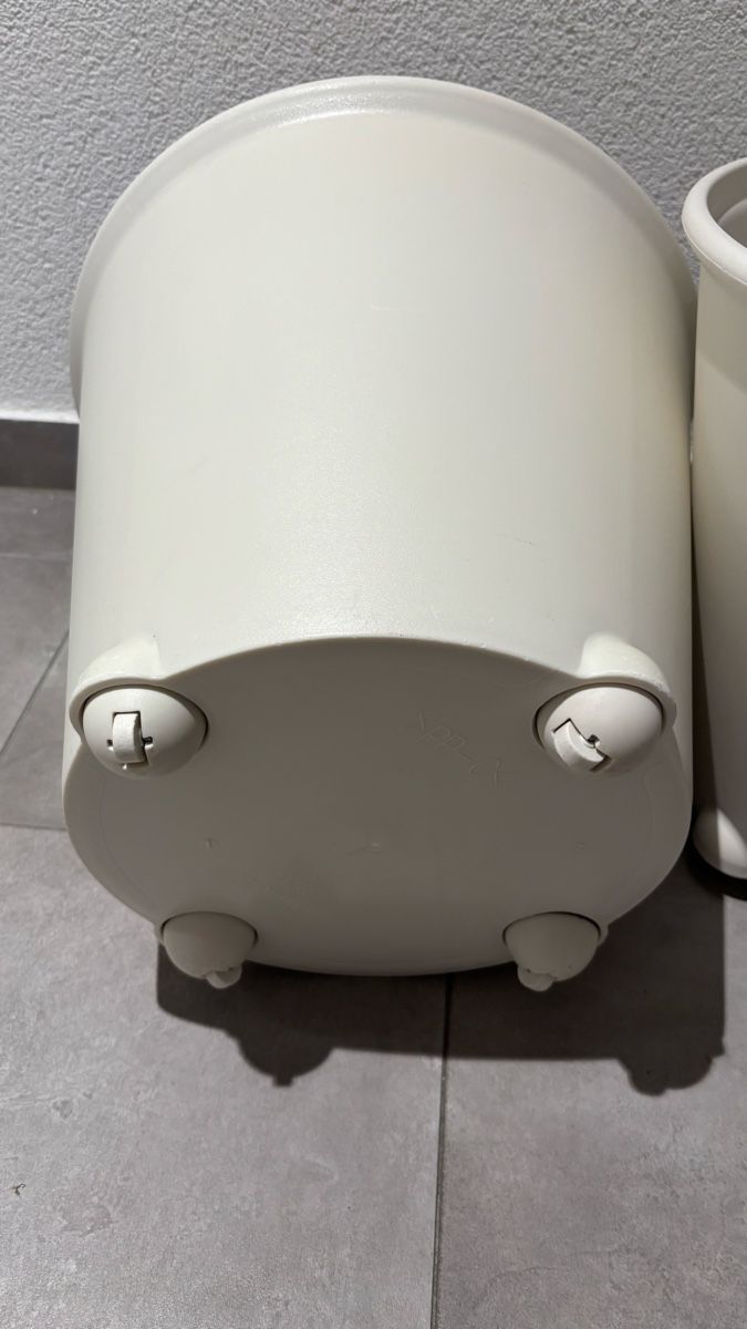 Ikea Vasi per fiori: Cache-pots IKEA PS Thomas Sandell blanc sur roulettes – Usato da Lausanne venduto da Global.P 5
