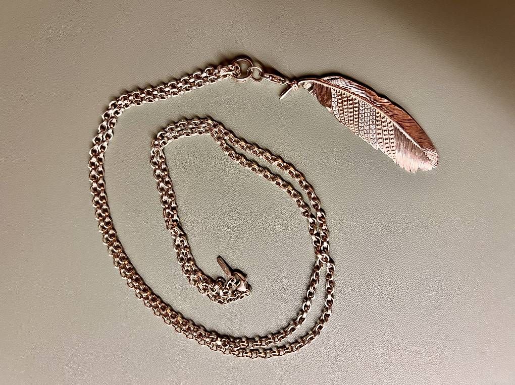 Thomas Sabo Catenine: Thomas Sabo Halskette mit Federanhänger – Usato da St. Niklausen LU venduto da Mimmi86
