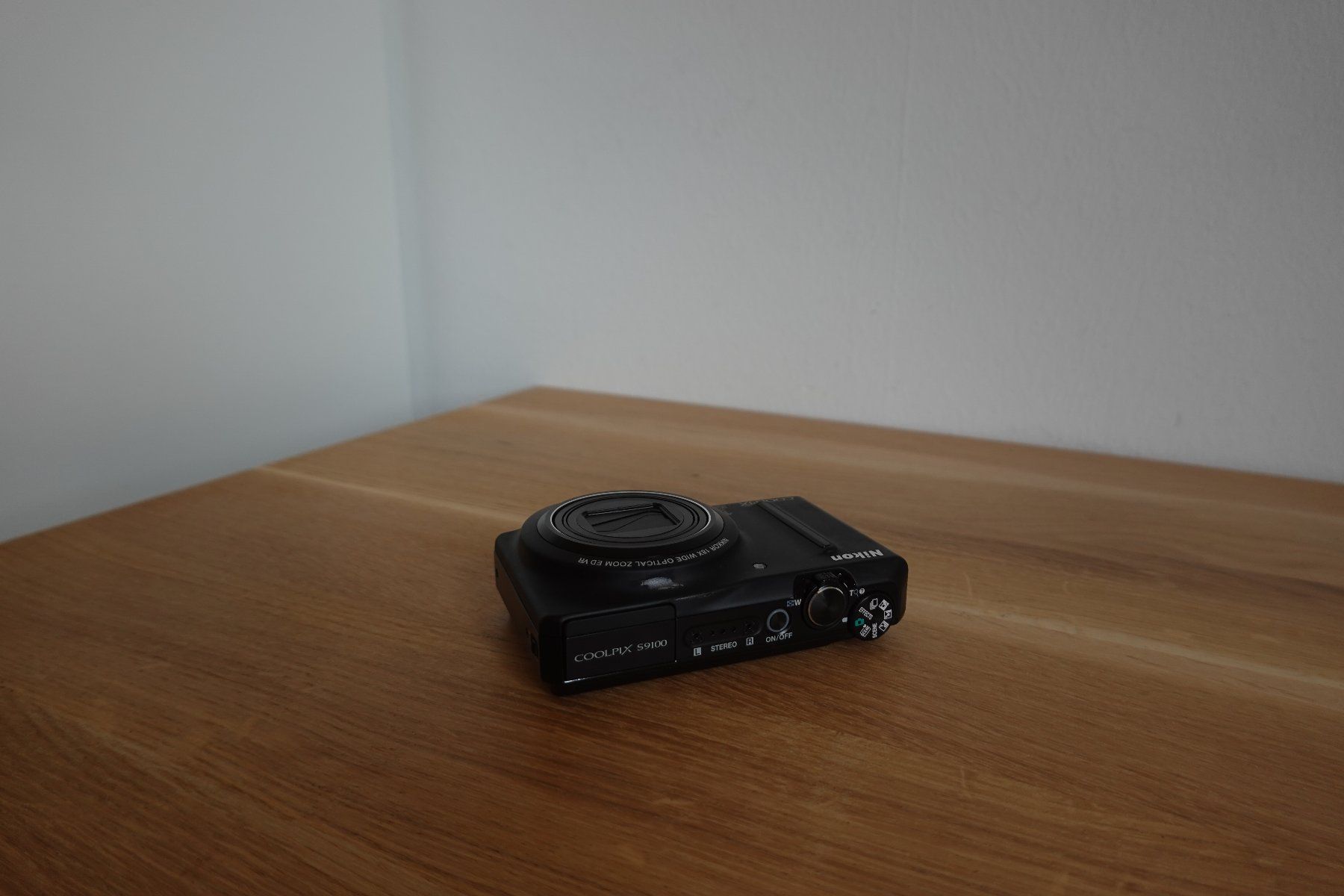 Nikon Fotocamera: Nikon Coolpix S9100 - Schwarz – Usato da Fribourg venduto da mar_9vlt 8