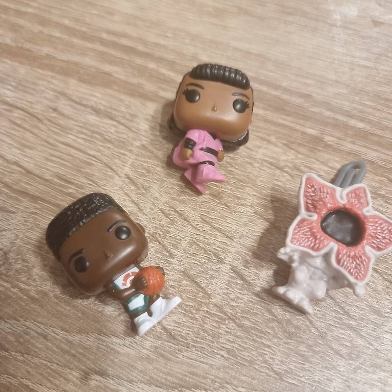 Figurines: Kinder Joy Stranger Things Pop Figuren – D'occasion à Bern par DiLara2000