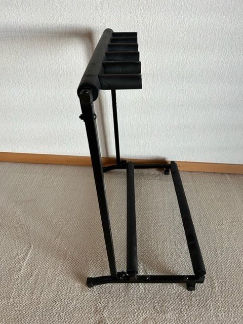 Instrumenten-& Notenständer: Gitarrenständer mehrfach, Warwick – Gebraucht aus Untereggen von  3