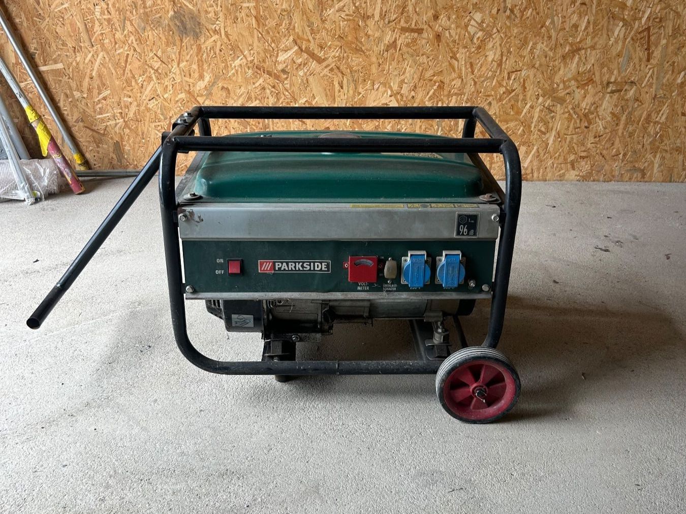 Stromgenerator Parkside PSE 2800 B2 / DEFEKT (Gebraucht) in Grüningen ...