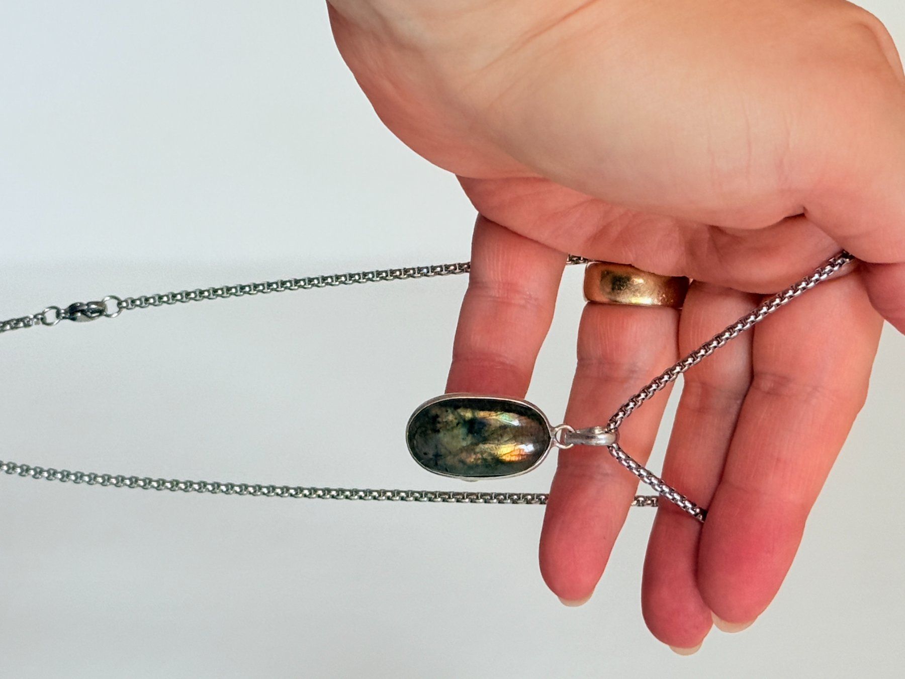 Colliers: Collier labradorite, élégant et tendance ✨ – Neuf avec emballage d'origine à Genève par AWWA 1