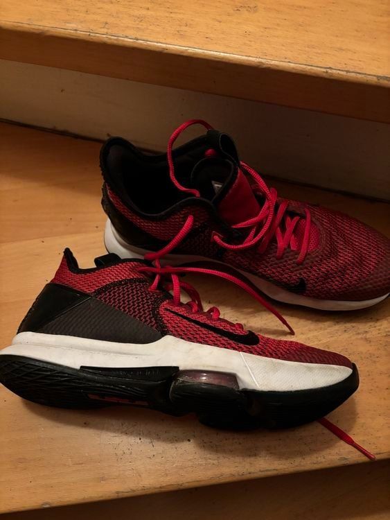 Nike Scarpe da uomo: Nike taille 43 – Nuovo (secondo la descrizione) da Suberg venduto da TigerFan12 1