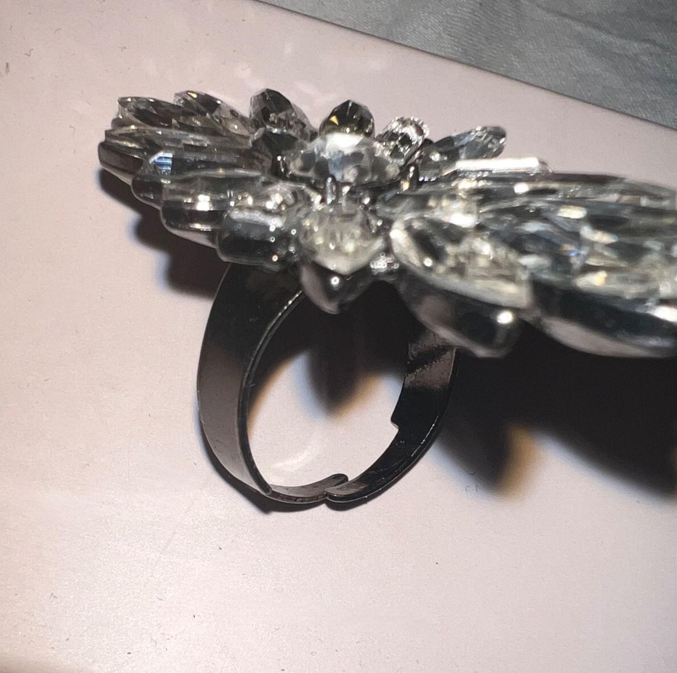 Ringe: • Modischer grosser Ring • – Gebraucht aus Basel von mendoza13 1
