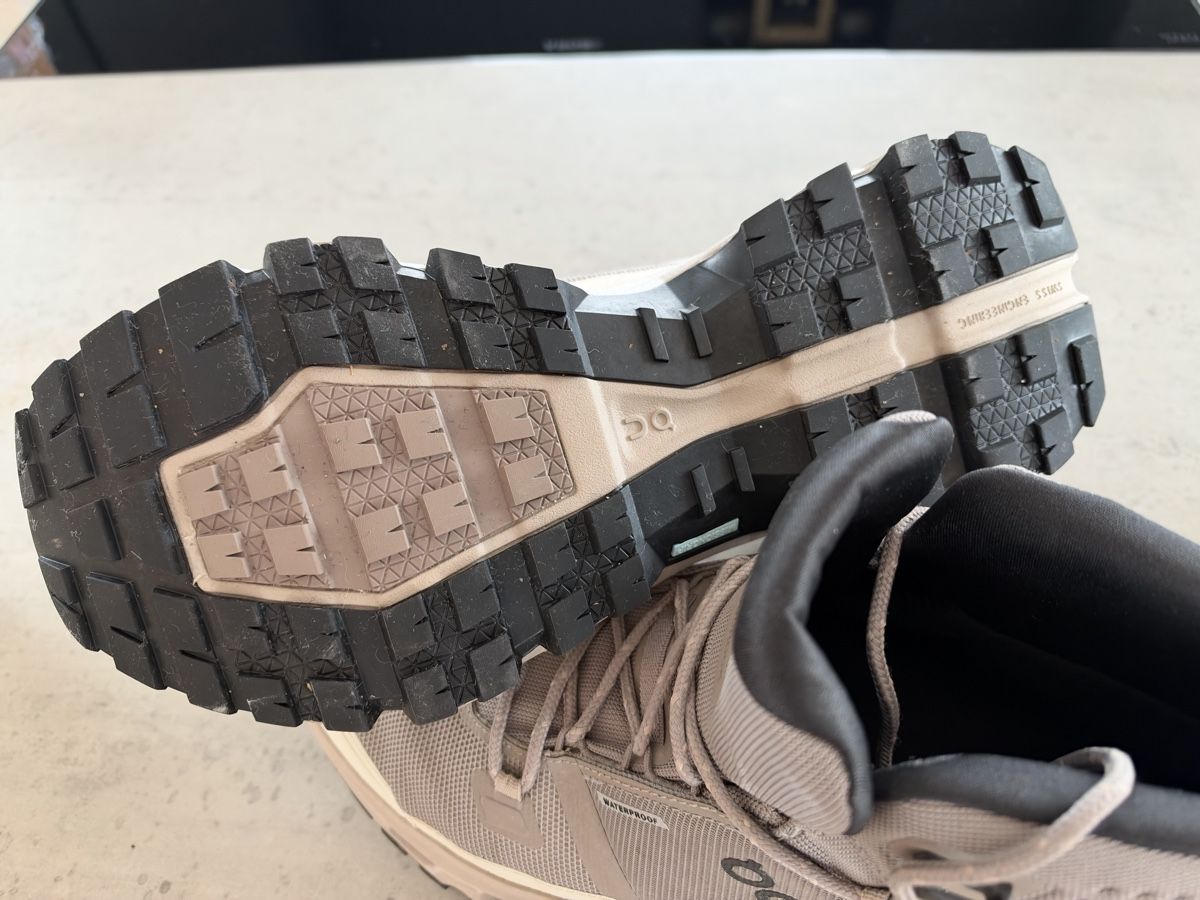 On Scarpe da uomo: On Cloudwander Waterproof Wanderschuhe braun Grösse 44 – Usato da Seuzach venduto da mbo70 1