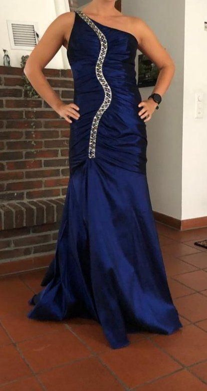 Vestiti: Gala-, Ball-, Trauzäuginkleid – Usato da Winterthur venduto da Schugger44 4