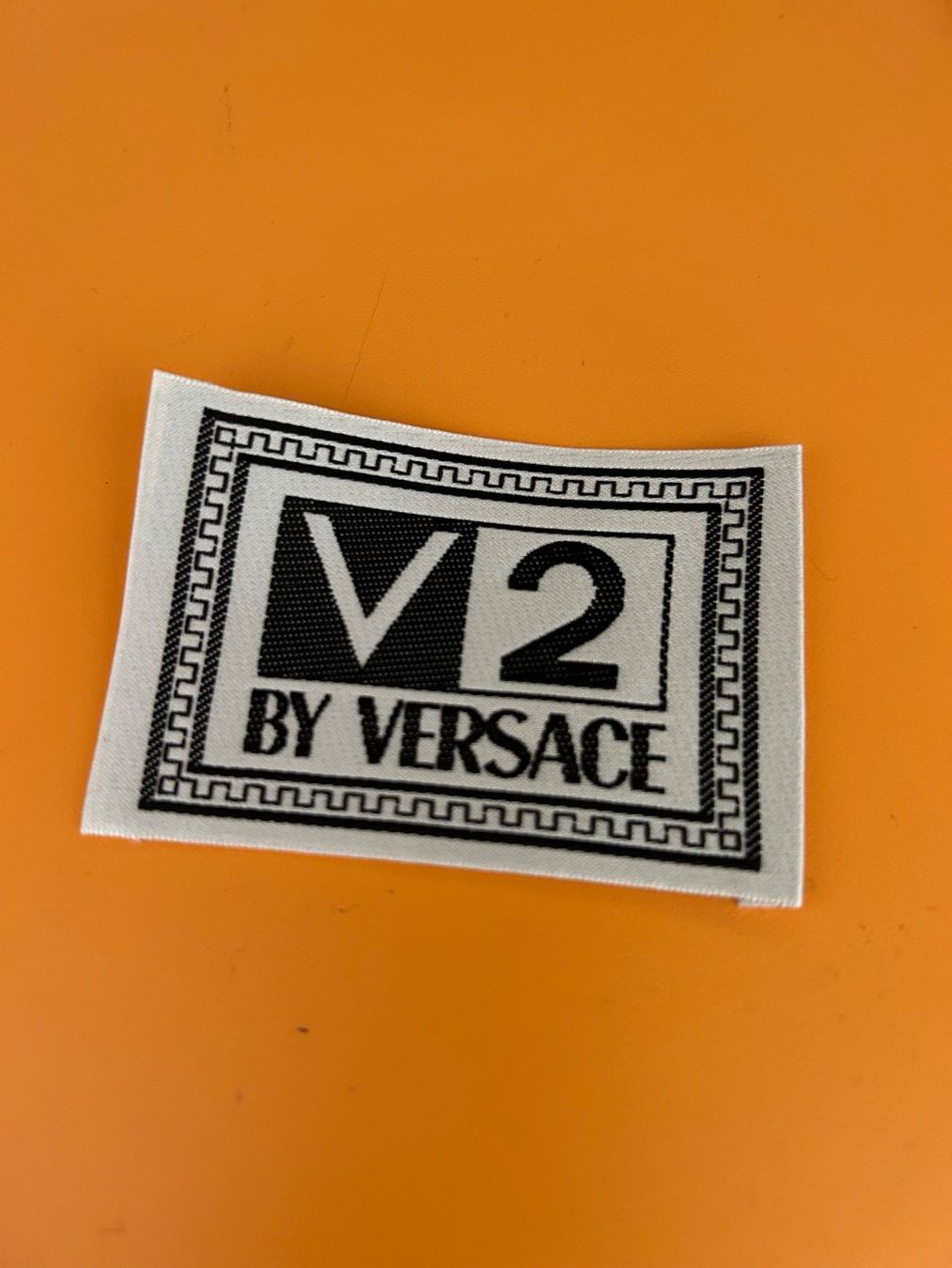Toppe: Patch Etikette VERSACE V 2 - Nähetiketten - NEU – Nuovo (secondo la descrizione) da Arbedo venduto da nadia1973
