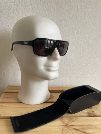 Ünkut Sonnenbrille Schwarz