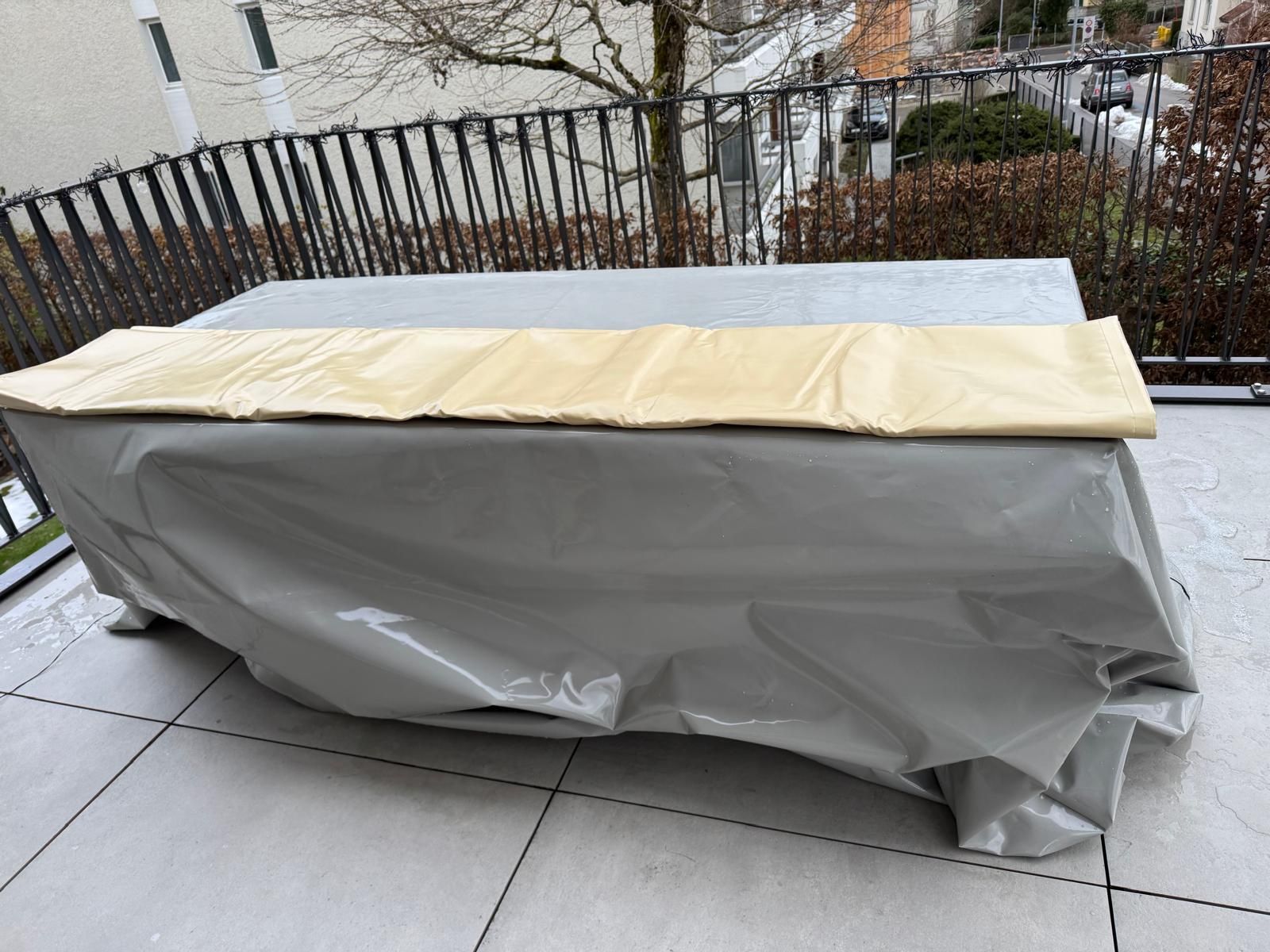 Coperture: Abdeckhaube für Gartenmöbel – Nuovo e nell'imballaggio originale da St. Gallen venduto da Bt5 6