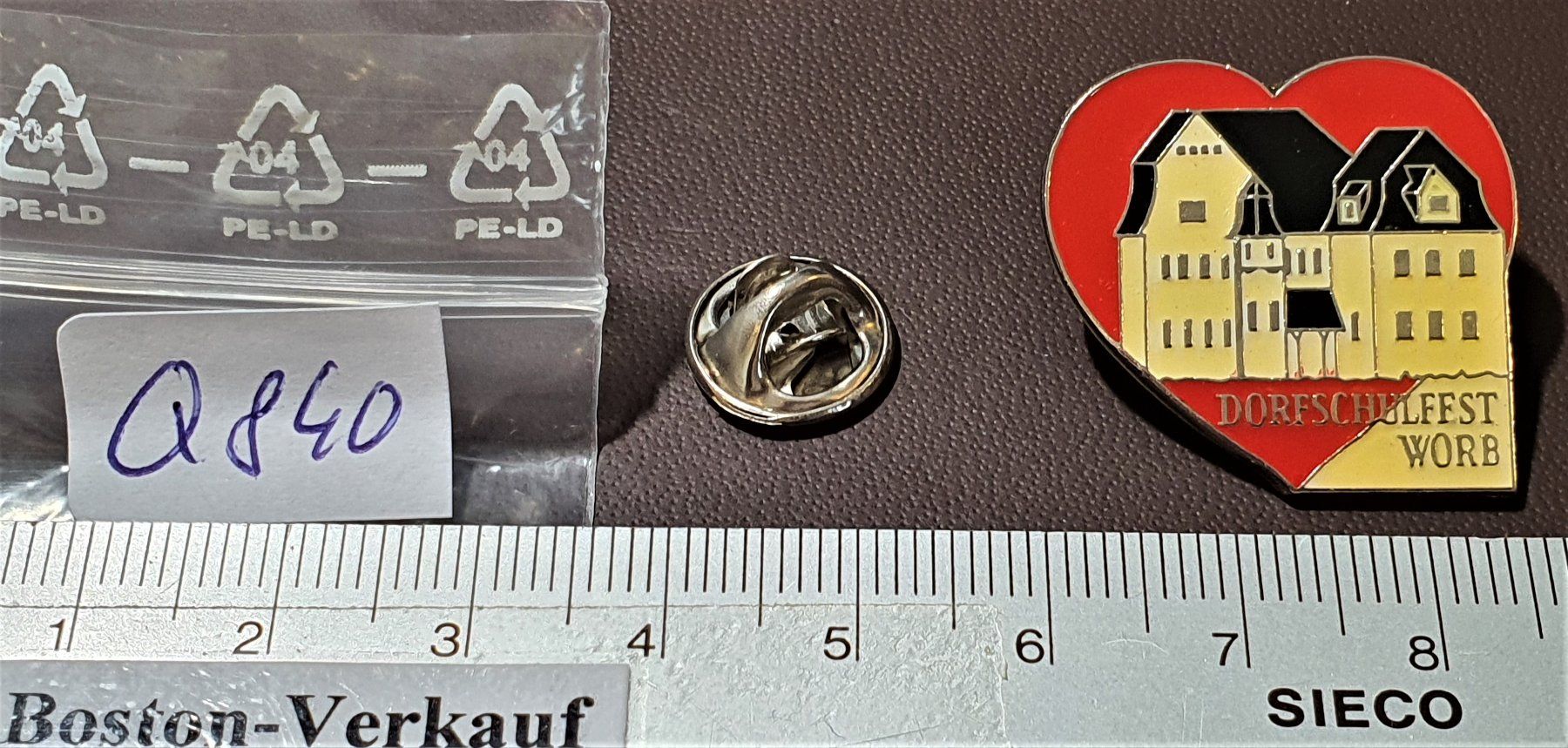 Placchette & Badge: Q840 - Pin Dorschulfest  WORB – Usato da Reinach BL venduto da Boston-Verkauf 1