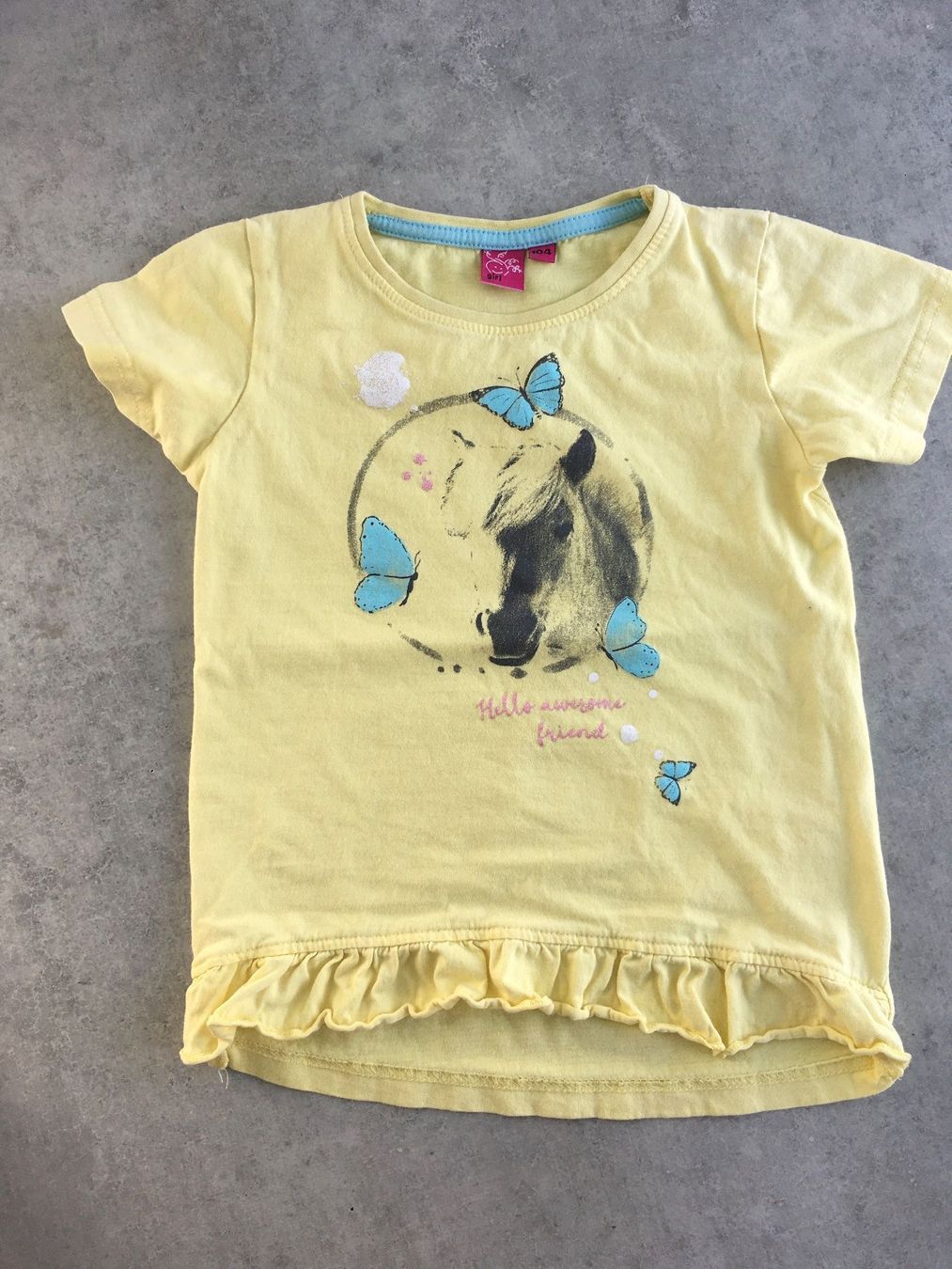 Lotti & Set di vestiti: Kleiderpaket 4 T-Shirts, Gr. 98-104 – Usato da Zollikofen venduto da spunk65 1