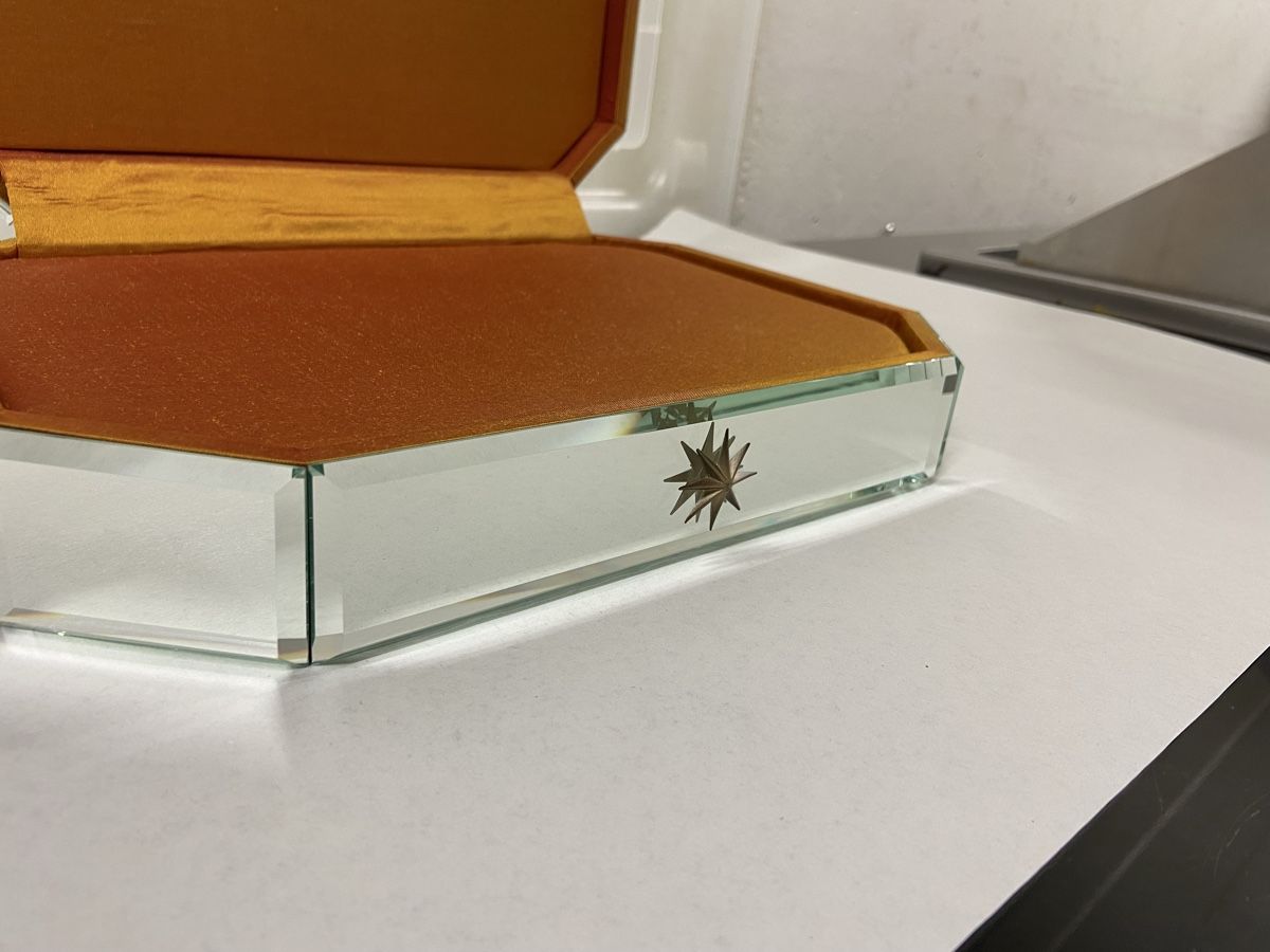 Portagioie: Schmuckschatulle Facettierte Glas Spiegel 8eckig – Usato da Dietikon venduto da brocki-eyra 3