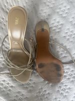 Sandalen Zara mit Strasssteinen beige Grösse 37 getragen