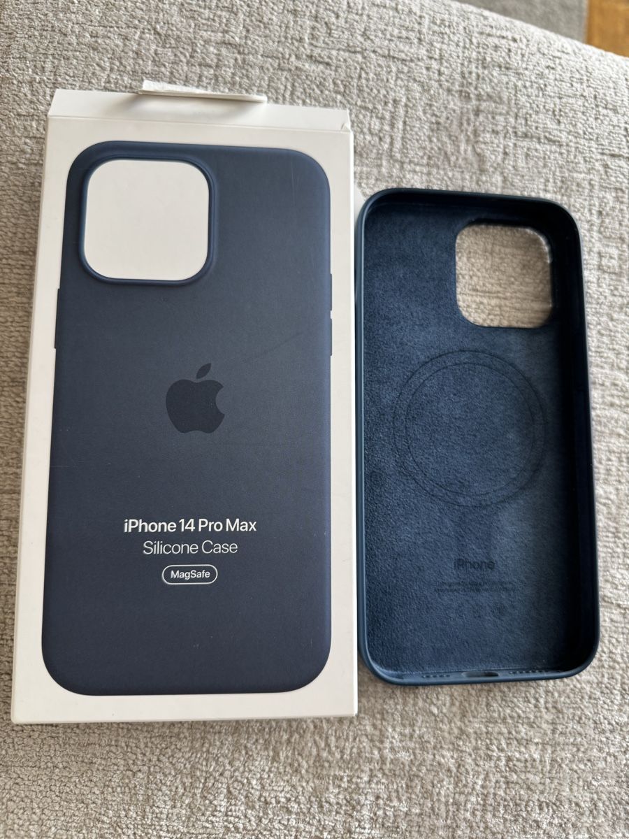 Apple Covers & Schutzfolien: Apple Silicone Case iPhone 14 Pro Max – Gebraucht aus Neuchâtel von ami_fl7g 2