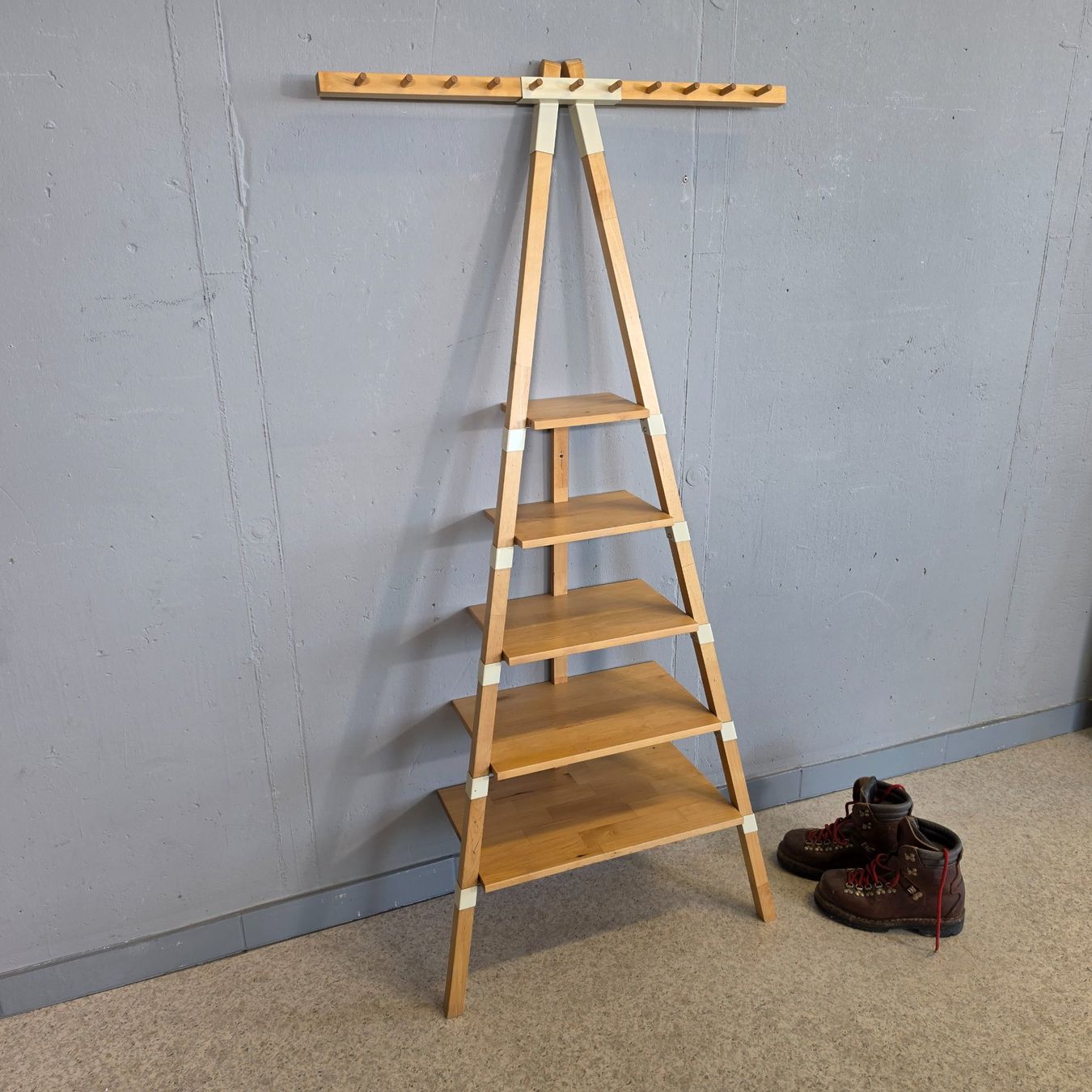 Ikea Regale: Inter IKEA Systems B.V. 2014 Shelf, Regal by Keiji Ashizawa – Gebraucht aus Nottwil von Wondewa-Shop