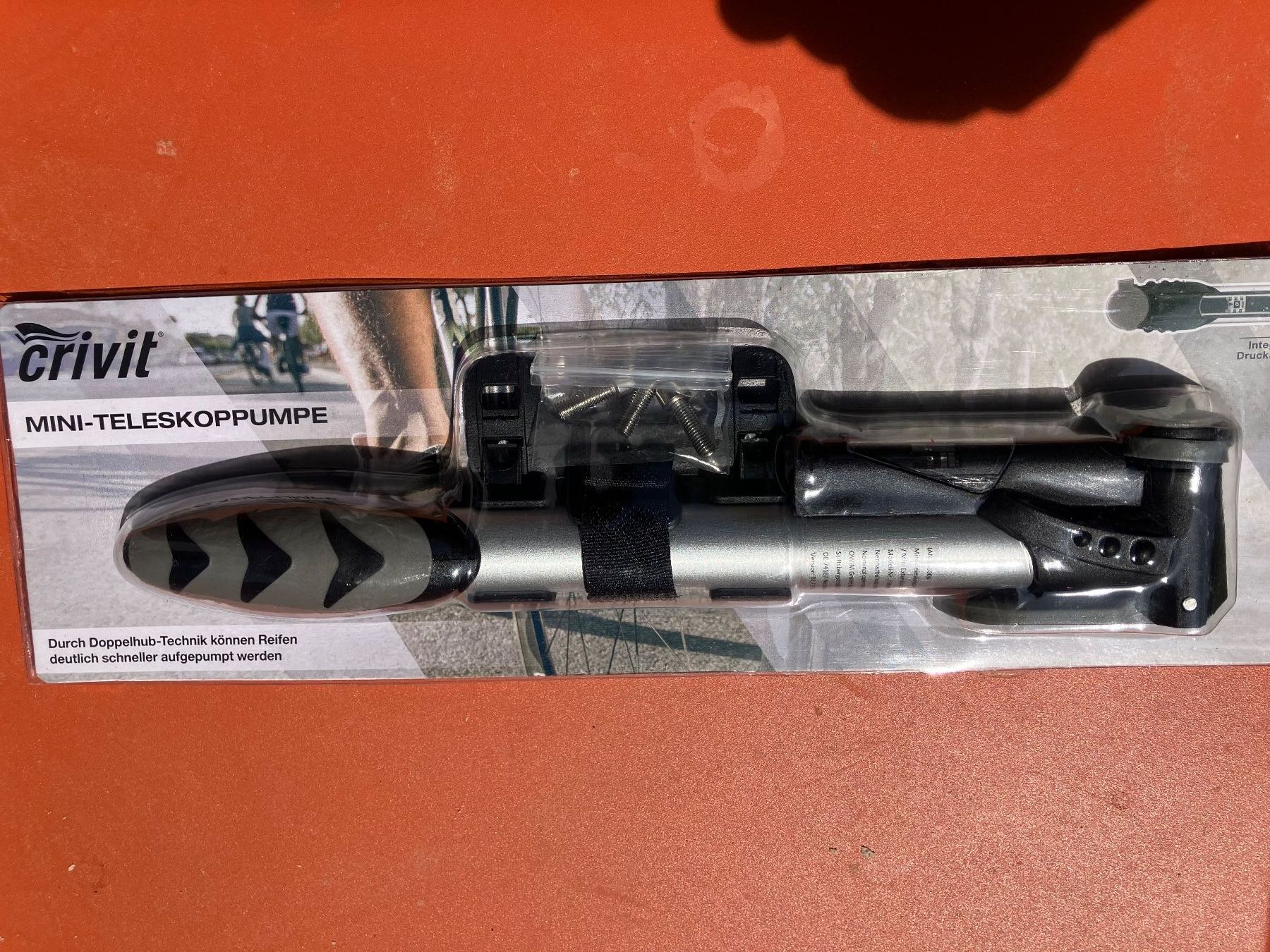 Pompe: Mini Velopumpe (originalverpackt) – Nuovo e nell'imballaggio originale da Biel/Bienne venduto da Picabo