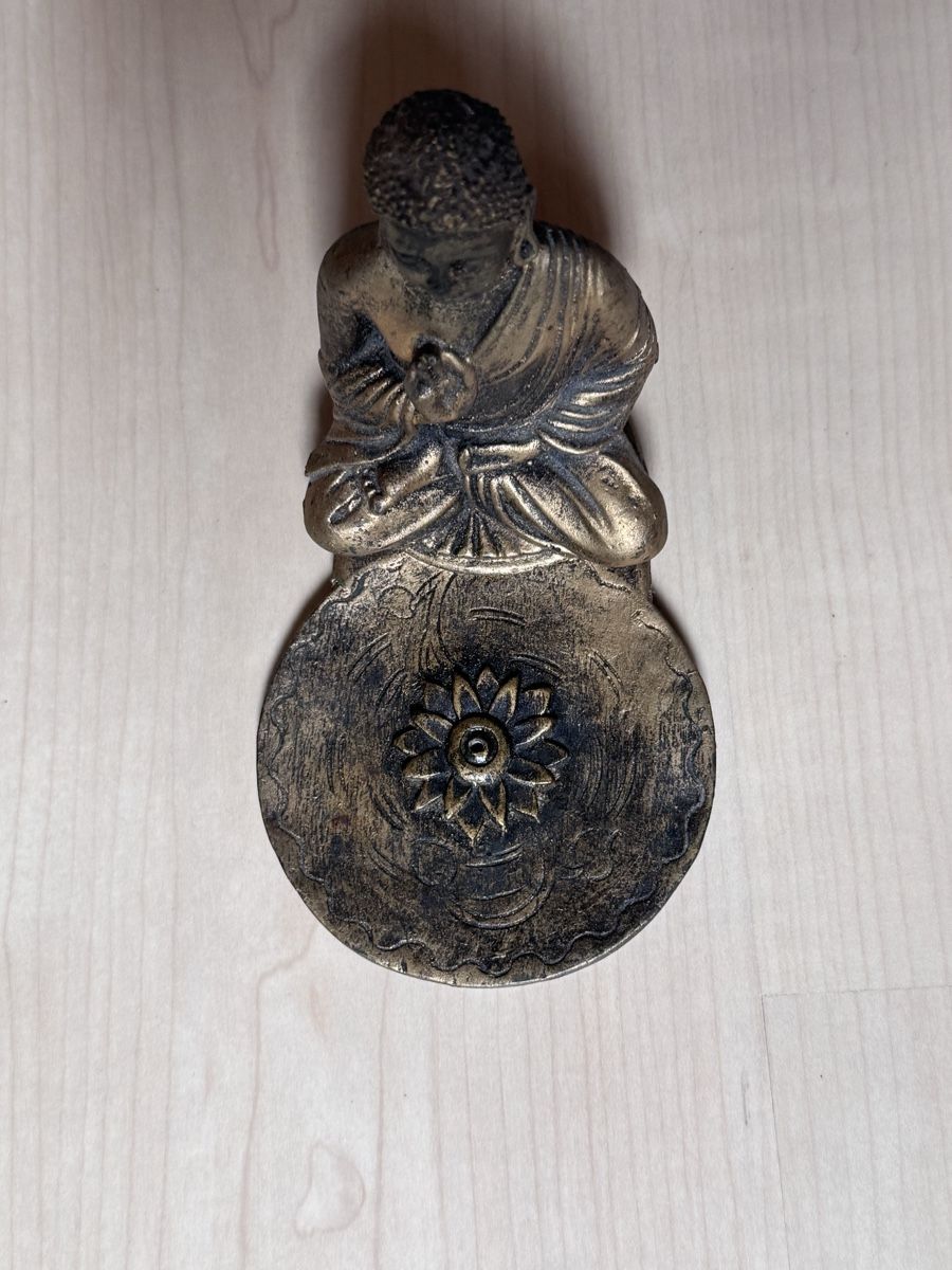 Tutte le decorazioni: Buddha Figur mit Lotus Design - Räucherstäbchen Halter – Nuovo (secondo la descrizione) da Bäretswil venduto da clothes-freak 4
