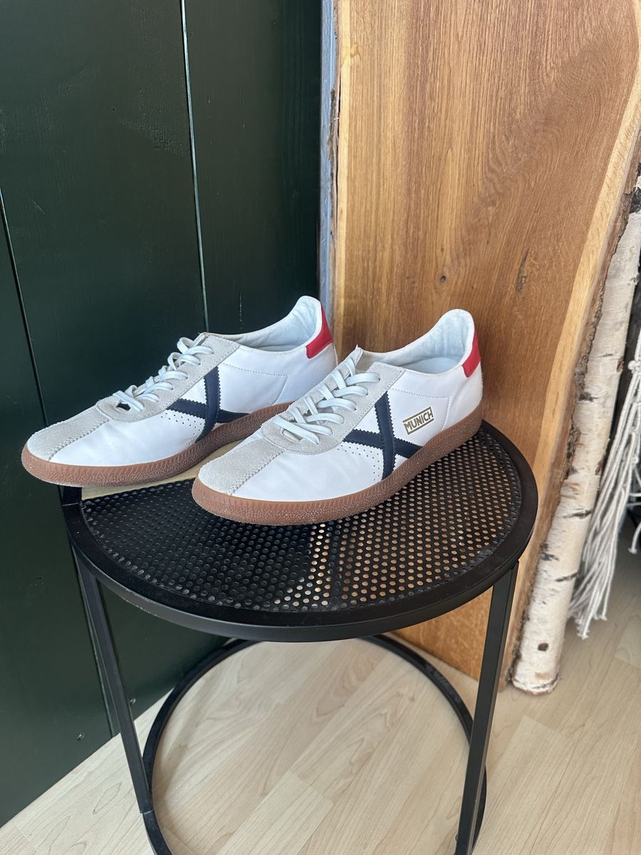 Herrenschuhe: Schuhe Munich weiss Grösse 45 – Neu (gemäss Beschreibung) aus Buchs AG von gev_87yf 1