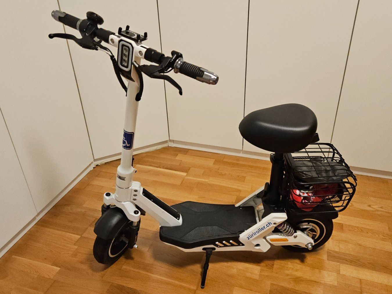 Scooters: Trotti-Camper kompakter e-Scooter (nur einmal benutz) – Neu (gemäss Beschreibung) aus Zürich von P.N