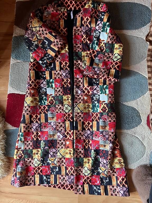 Cappotti: Magnifique manteau long patchwork haut de gamme – Usato da Villars-sur-Ollon venduto da maq_8kvt 1